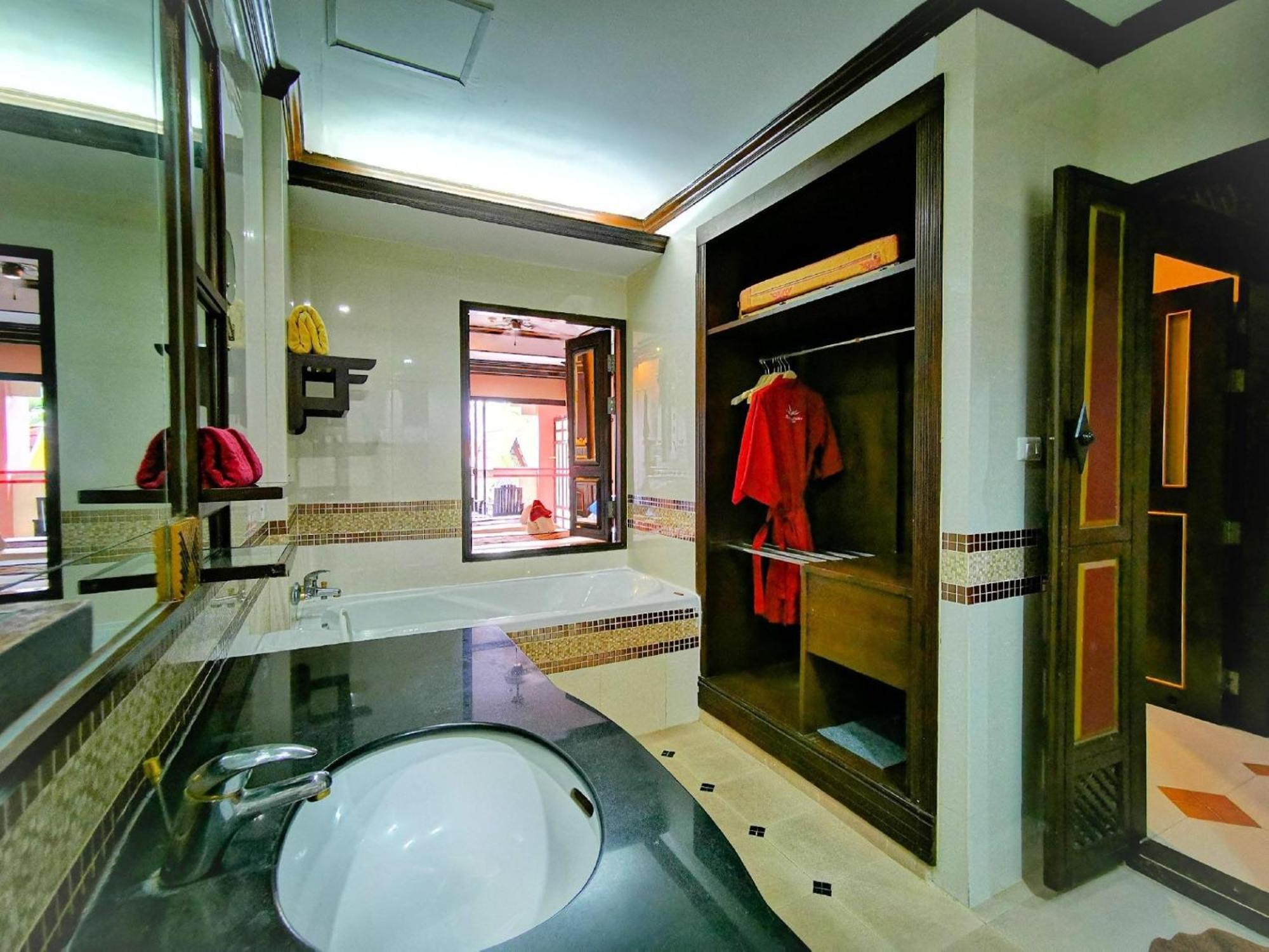 Ayodhaya Palace Beach Resort - Sha Plus Certified Ao Nang Екстер'єр фото